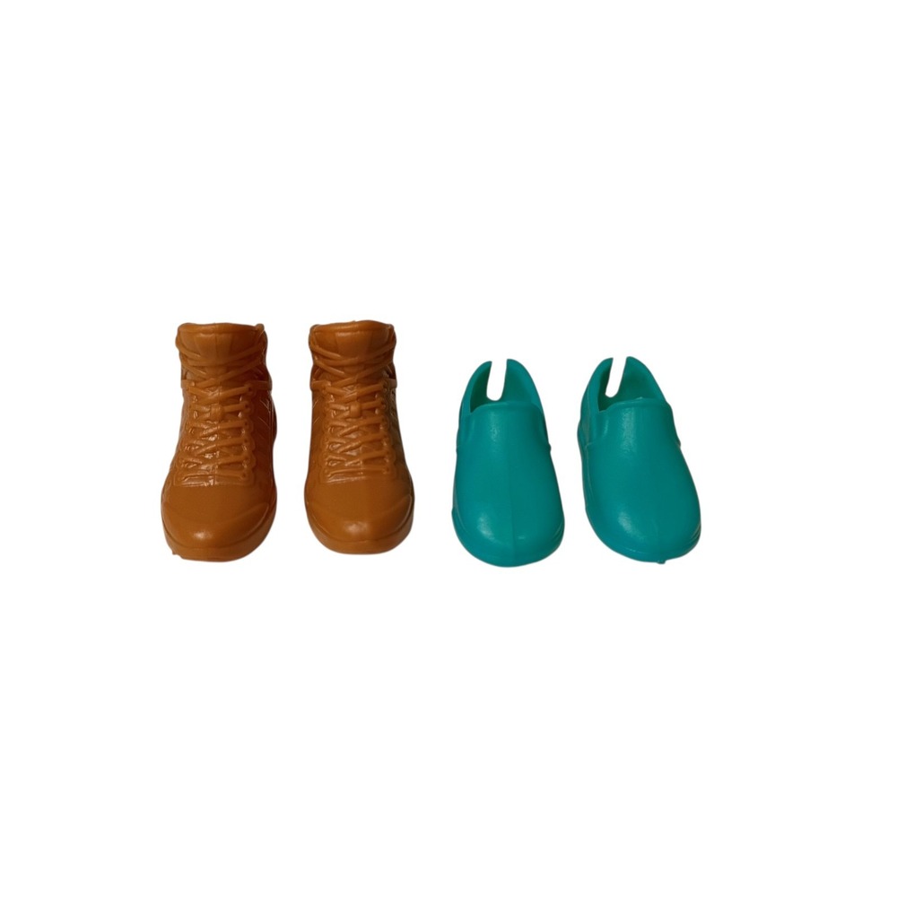 Barbie Doll Stacie Shoes 2‎ pairs Boots Slip Ons Brown Blue